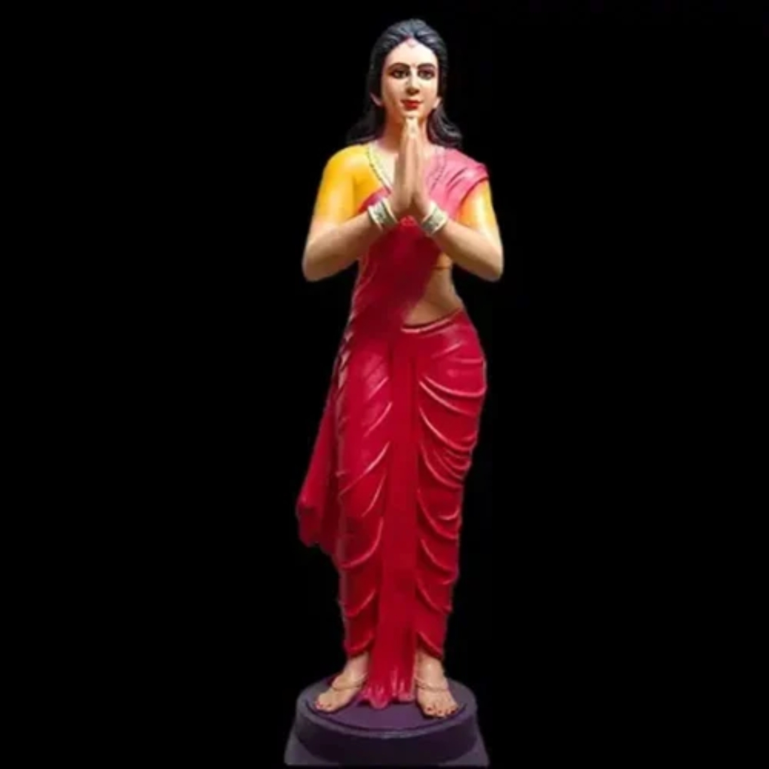 Welcome Lady Statue